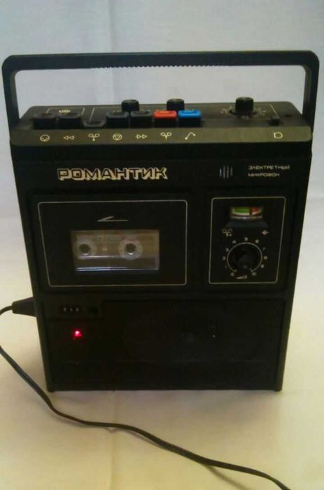 Переносной кассетный магнитофон "Романтик М-306-1"
