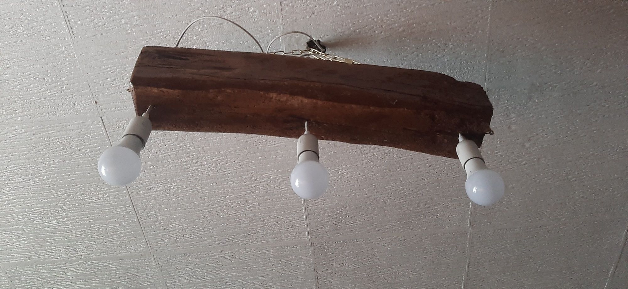 Дървен лампион с 3 крушки