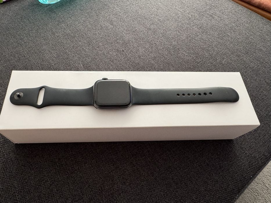 apple watch 4 LTE 44mm.