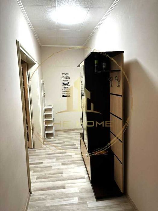 Дава се под наем Тристаен апартамент в Варна, ЖП Гара - 100 кв.м за 750 € - Снимка #2