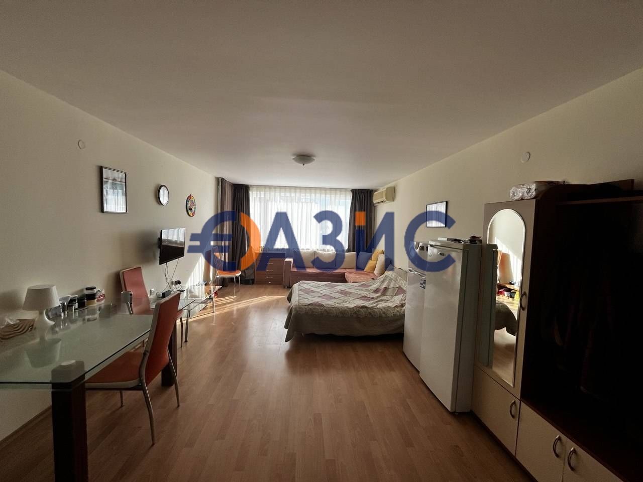 Продава се Двустаен апартамент в Свети Влас - 74 кв.м за 1503 €/кв.м - Снимка #1