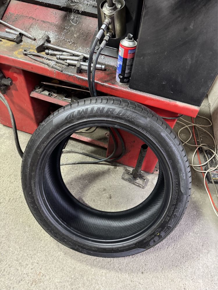 245 45 R19 x 275 40 R19 летка winrun почти новая