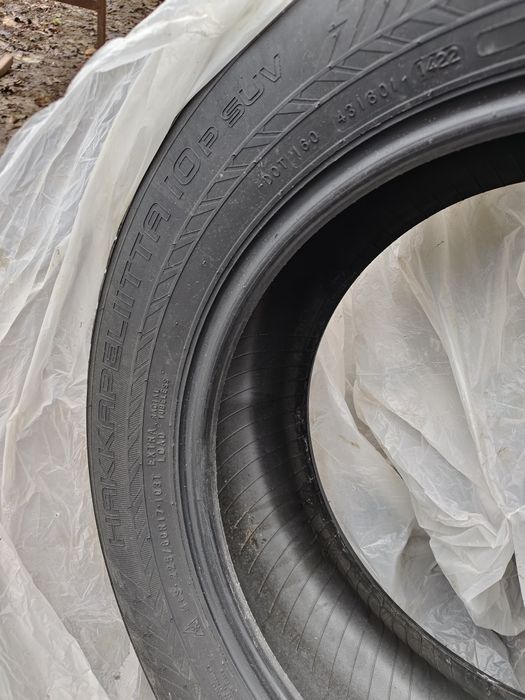 Продам резину на шипах размер 225/60/17