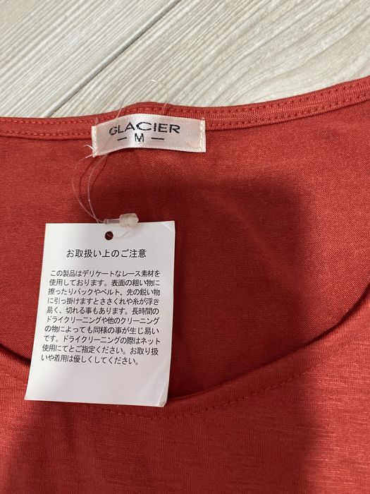 Новая футболочка 44-46 размер