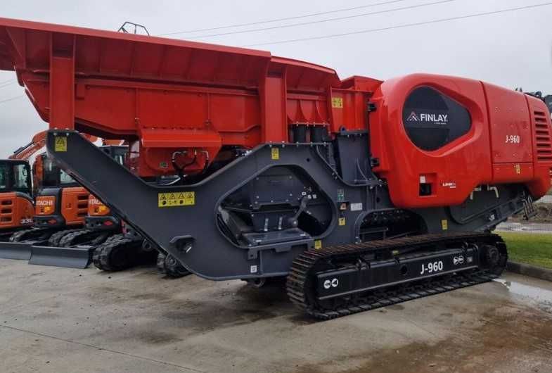 Închiriez concasor!