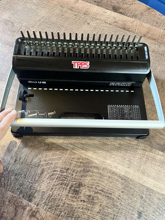 Aparat de indosariat cu inele