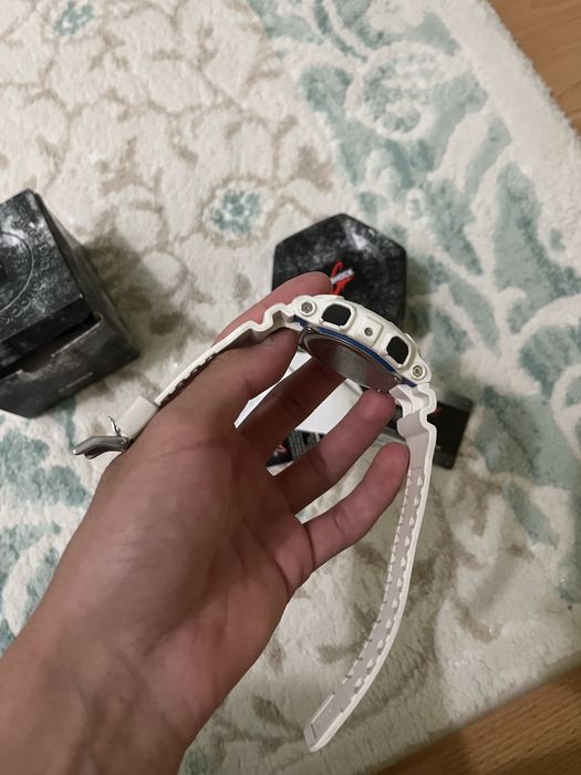 Часовник G-shock