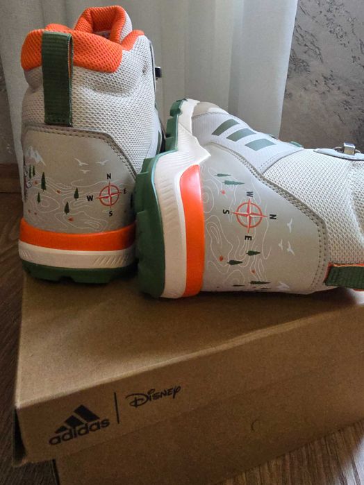 Оригинални детски обувки adidas TERREX TERREX MID GTX DISNEY