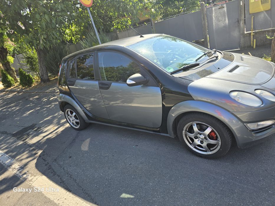 Vând Smart Four For ( 4 usi ) 1,5 cdi