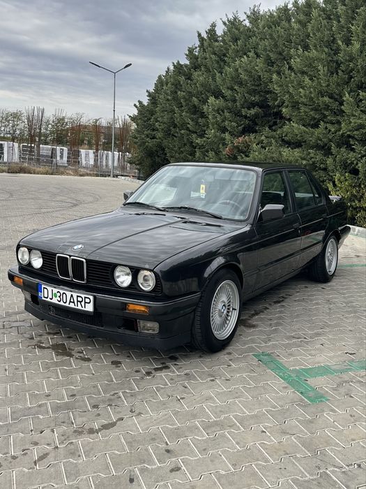 BMW Seria 3 E30 Sedan 320i