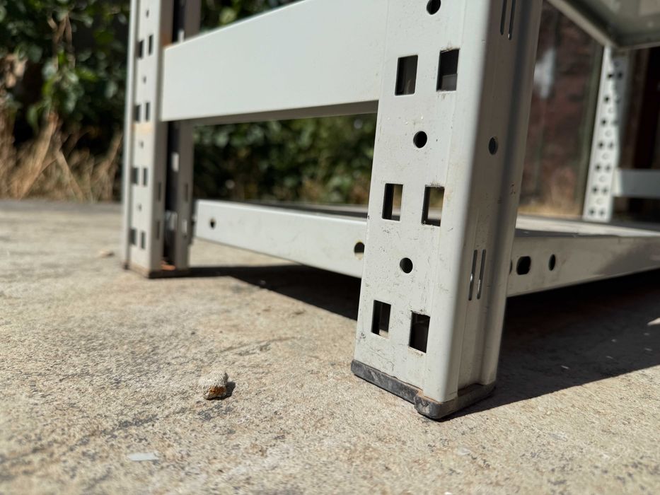 Sistem de rafturi modulare pentru arhivare si depozitare