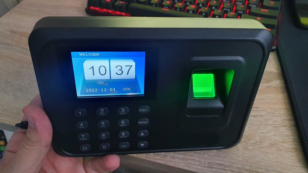 Pontaj angajati cu amprenta, Prezenta angajati cu amprenta/parola