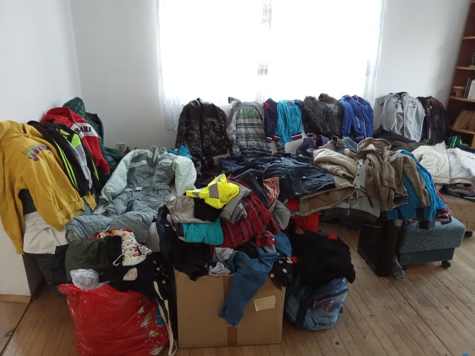 Много дрешки модерни