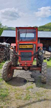 Tractor u650 cu plug și disc