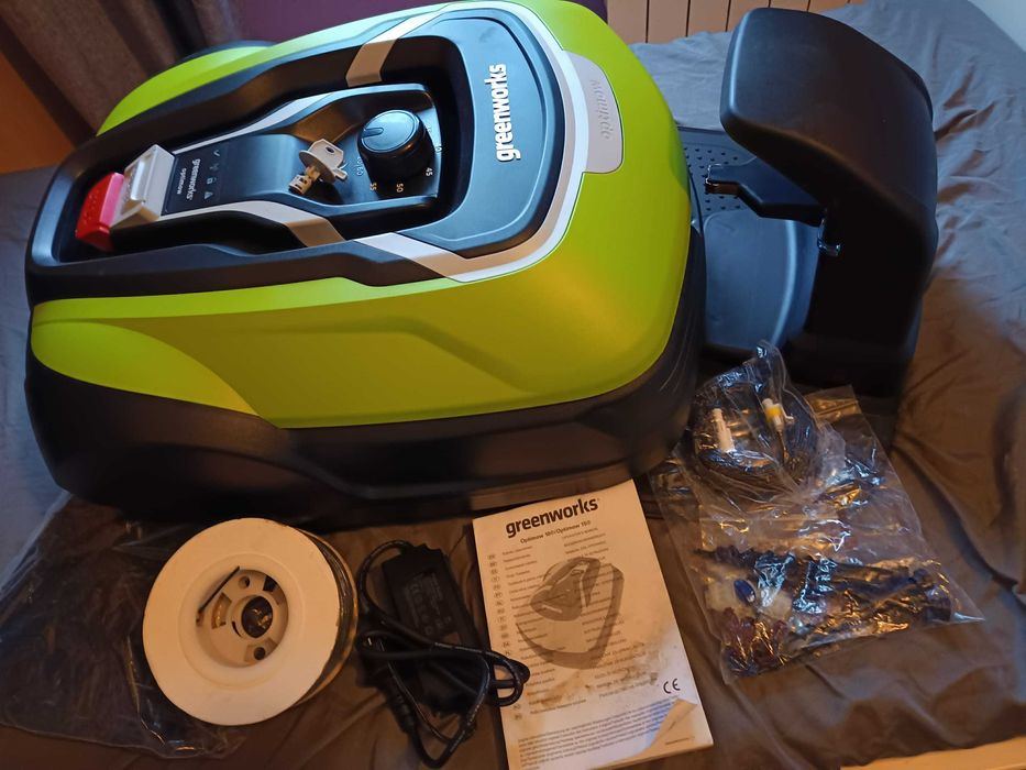 Roboti de tuns iarbă