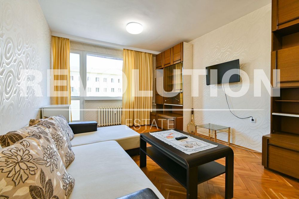 Продава се Тристаен апартамент в София, Медицинска академия - 84 кв.м за 5239 €/кв.м - Снимка #1