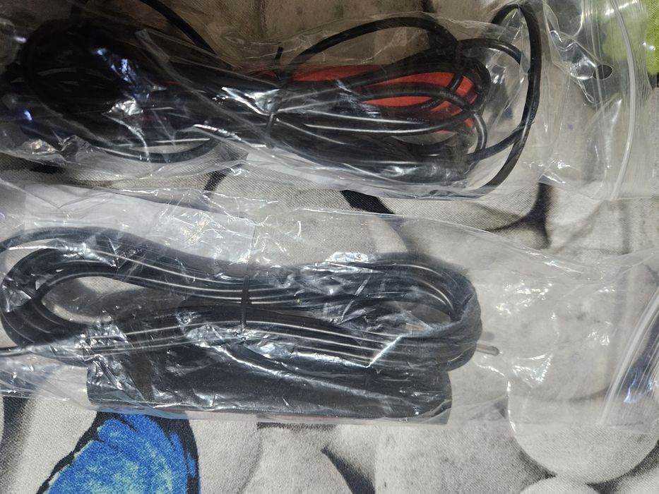 Adaptor priza 12v am 2 modele și antena radio