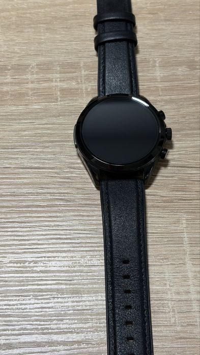 Продавам смарт часовник