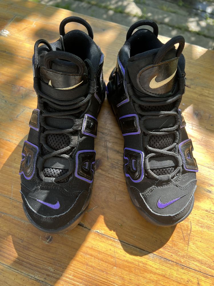 Nike uptempo( marimea 35)