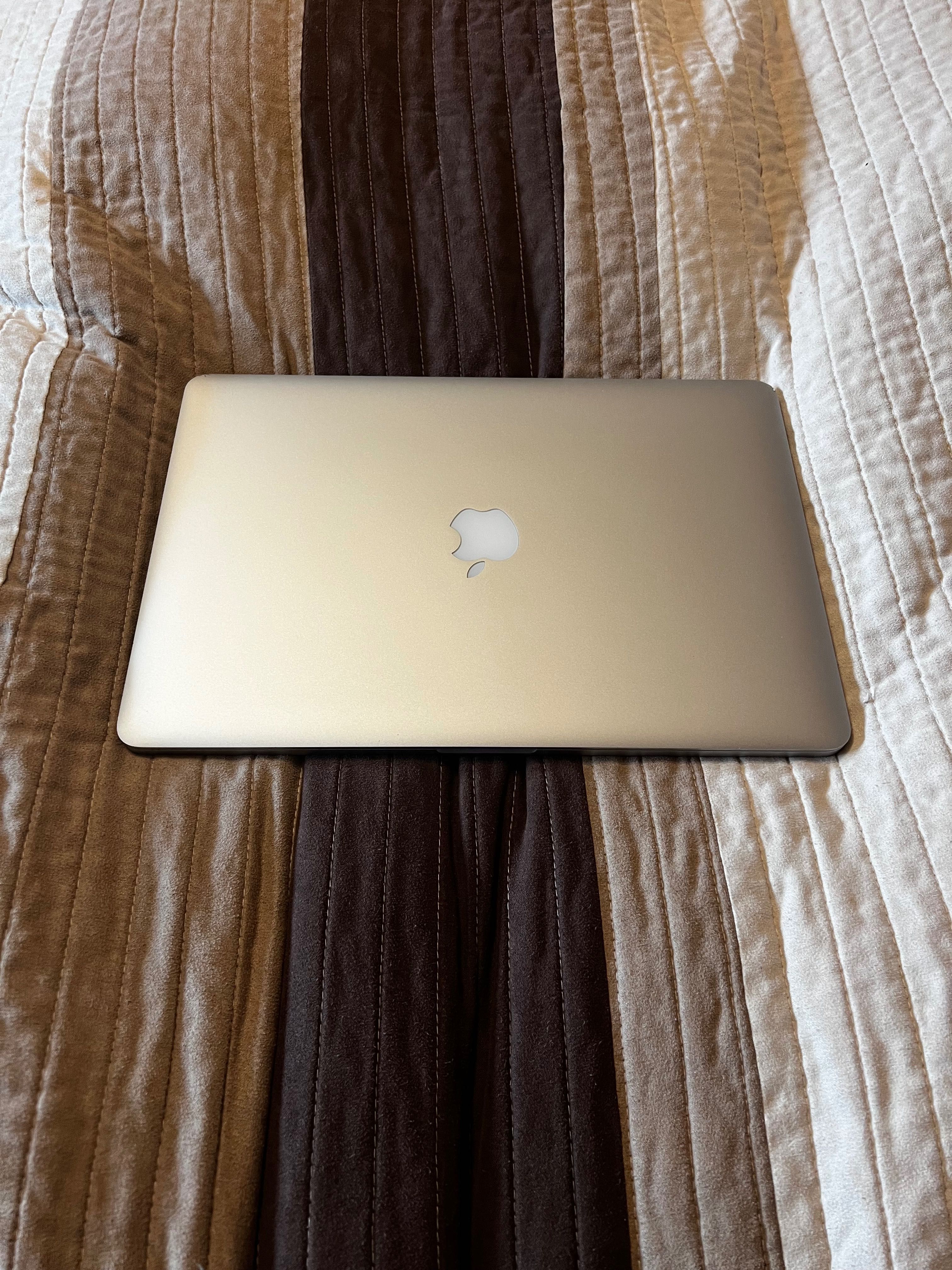 Apple MacBook Pro 15 inch