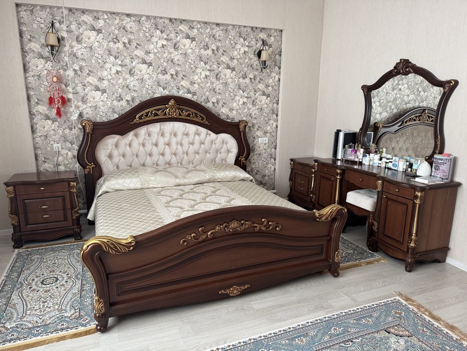 Спальный гарнитур