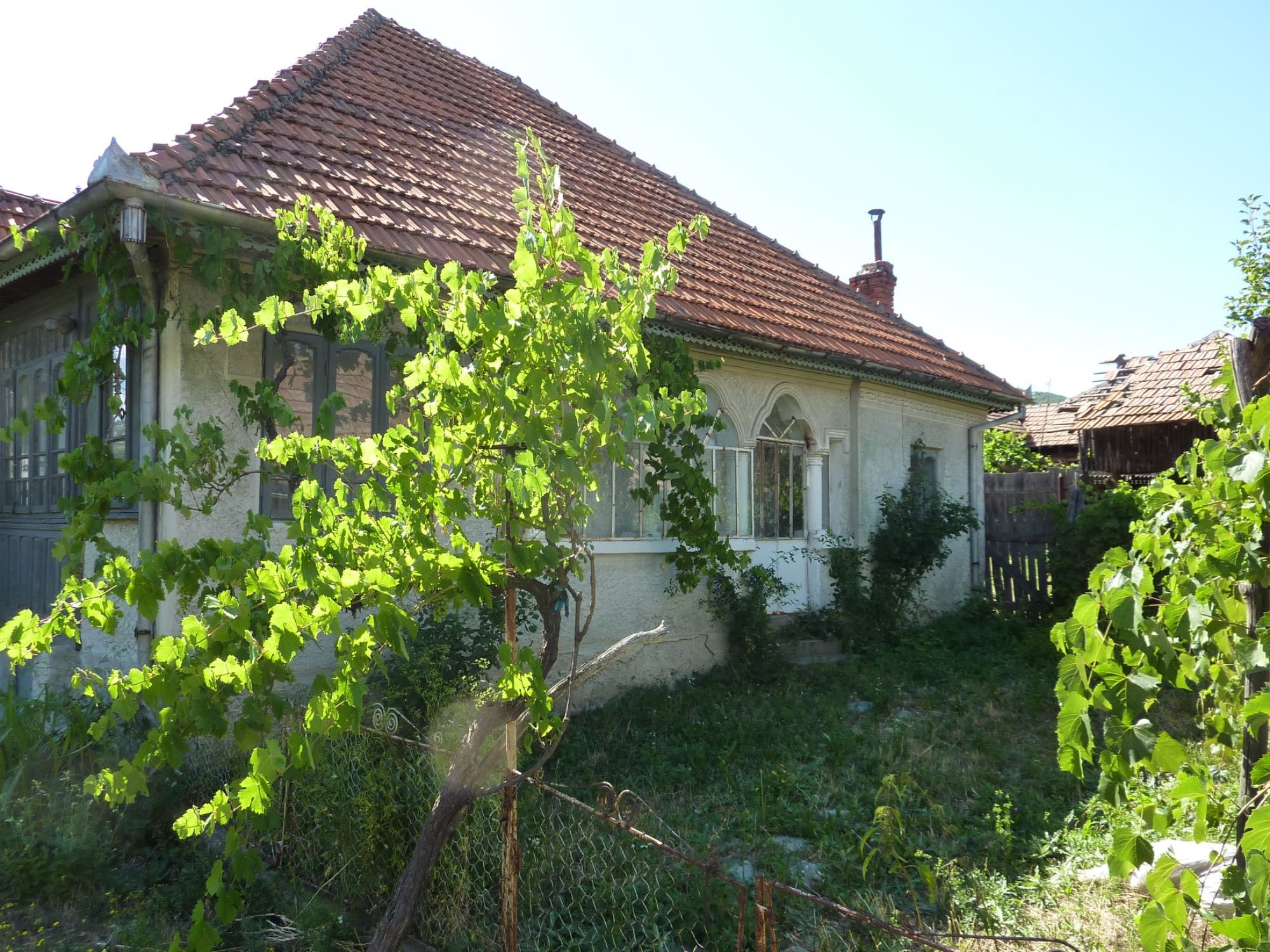 Casa bătrânească cu teren Crasna-Gorj