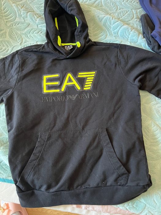 Черен суитчър размер М