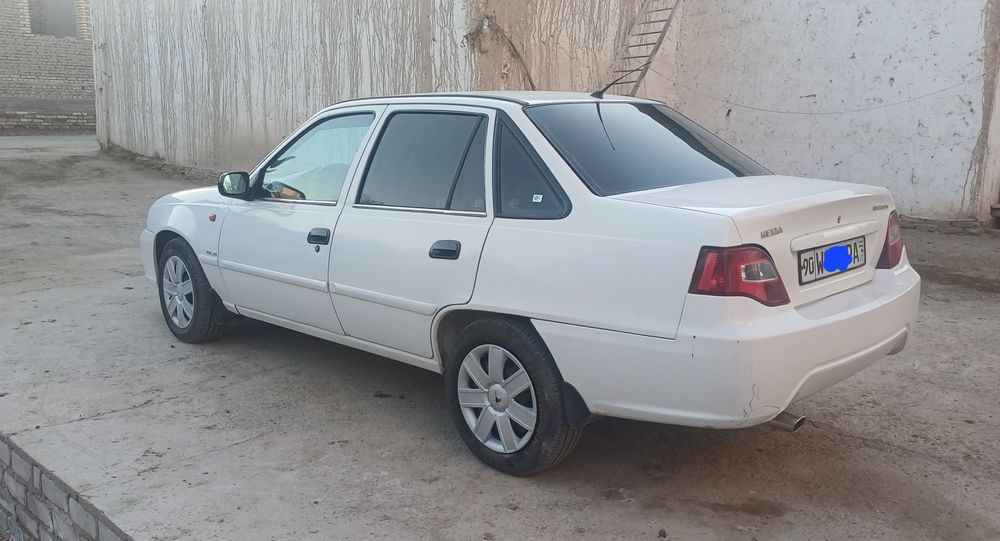 Nexia 2 2010 sons trablor