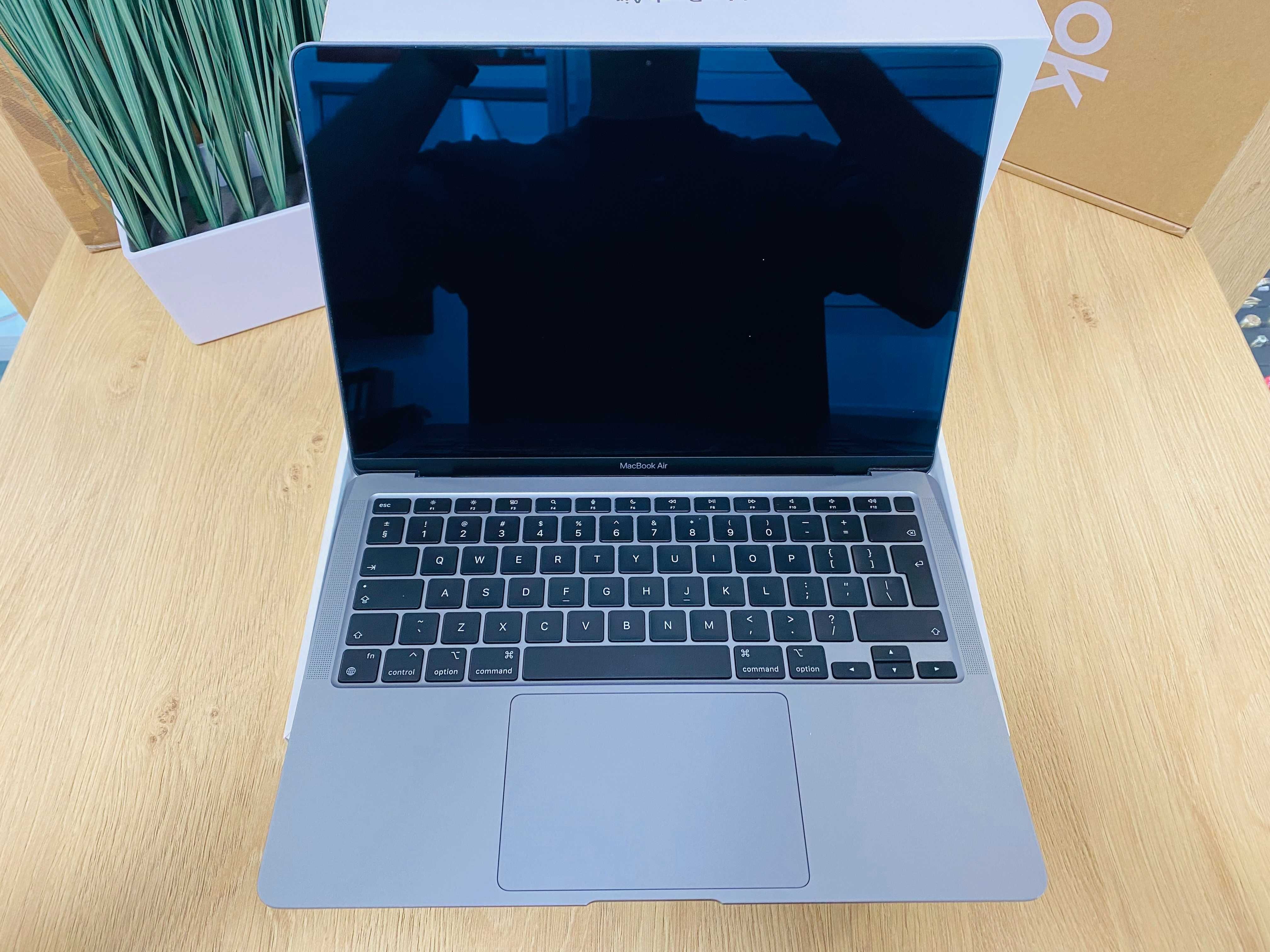 Apple MacBook Air 13, 13.3", M1, 256GB, 8GB, Space Gray, 94%