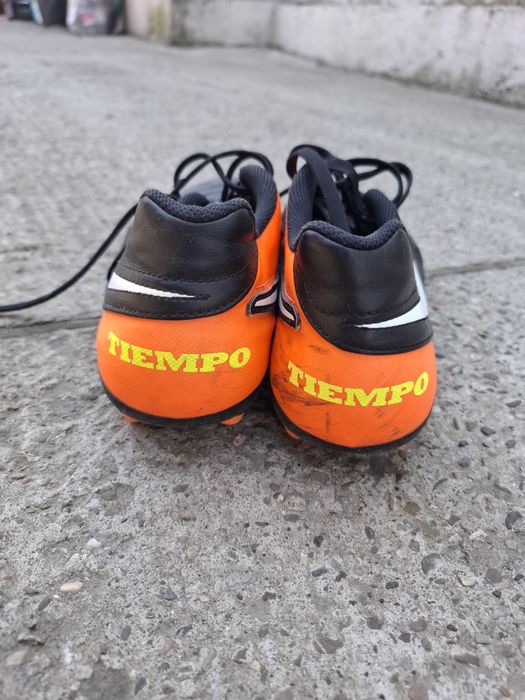 Vand ghetr fotbal Nike Tiempo
