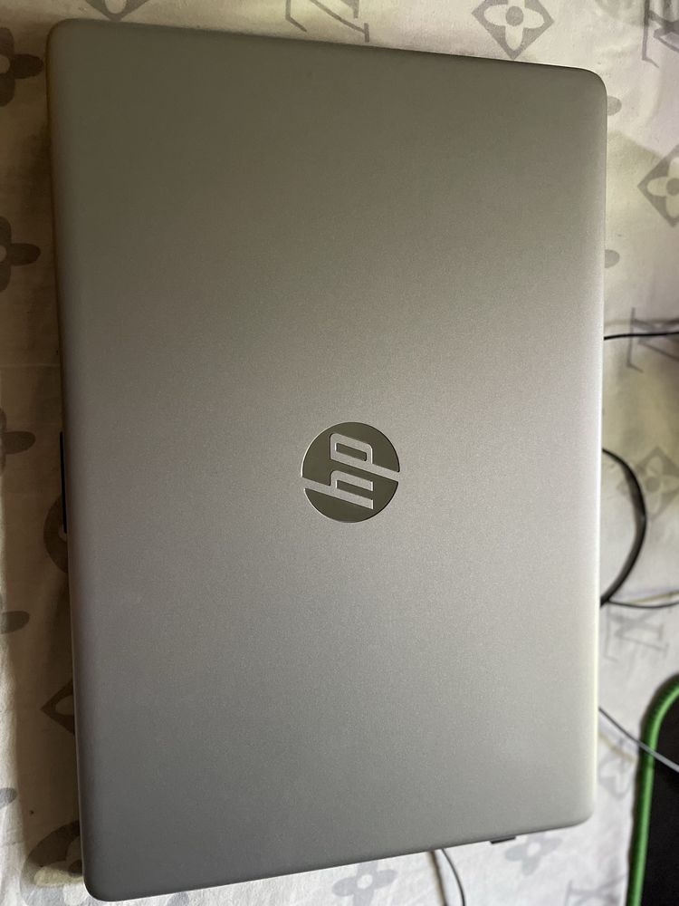 Nautbook hp core i3 8gb 256 gb ssd