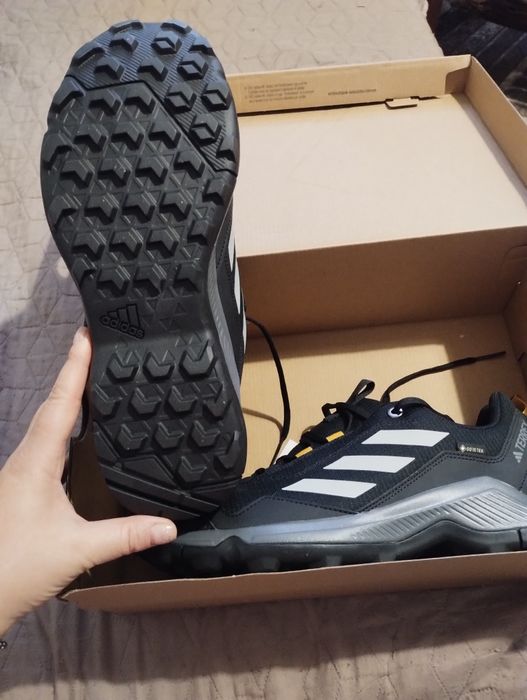 adidas мъжки туристически 44 2/3
Туристически Terrex Eastrail GORE-TEX
