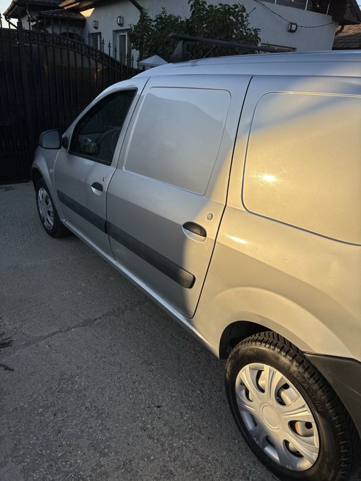 Vand dacia van .