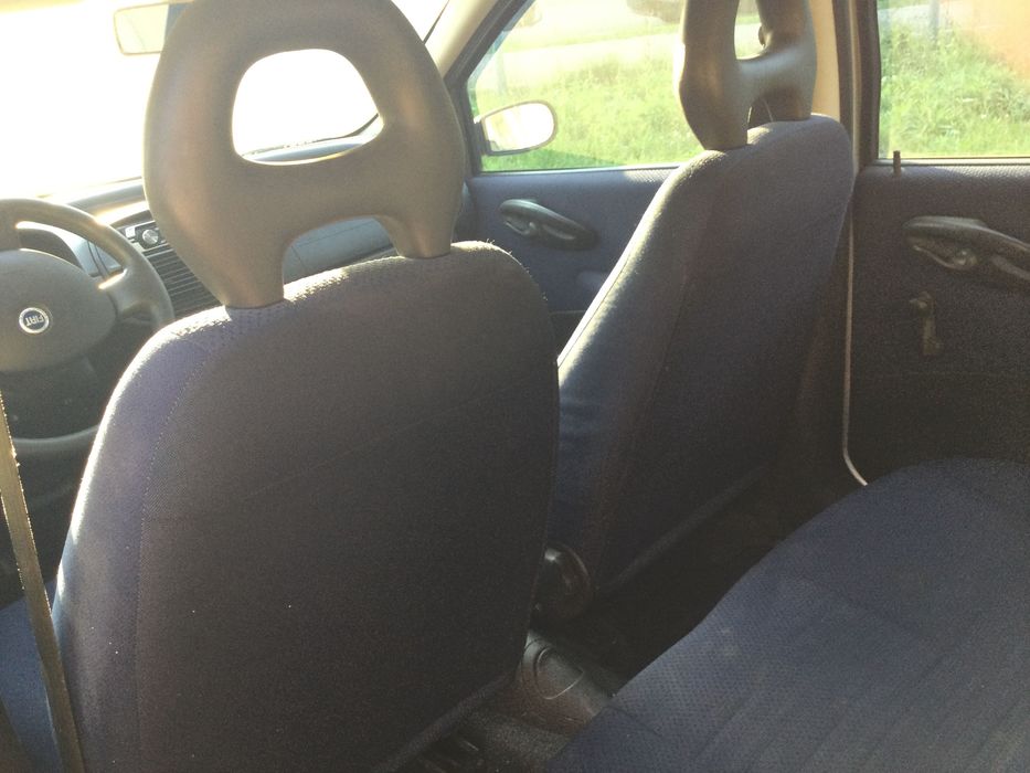 Vand Fiat Punto 1,2 diesel Multijet 2006 înmatriculat consum 4,5 /suta