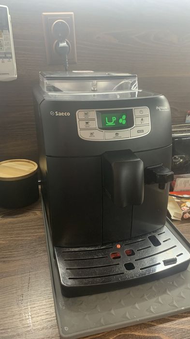 Saeco intelia кафе робот