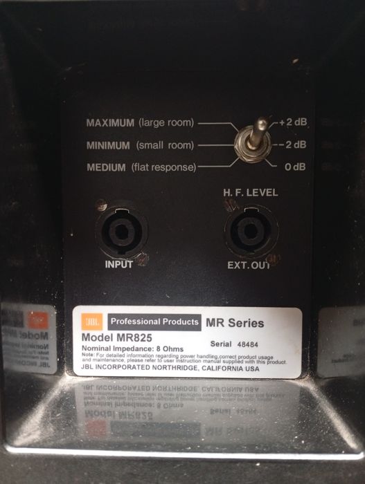 Професионални тонколони 15-ки JBL MR-825