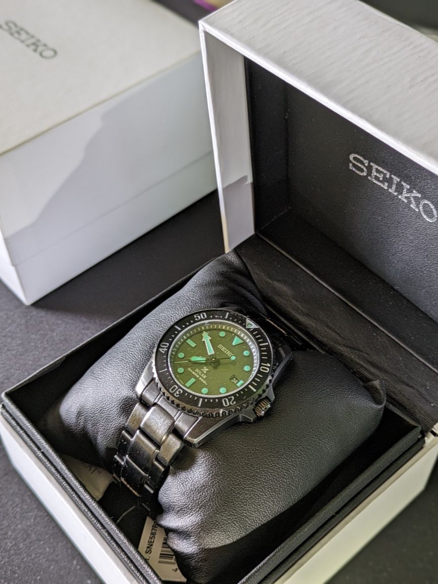 Seiko Prospex SNE587 P1 solar Limited edition часовник