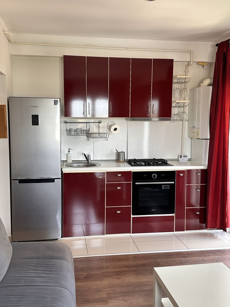 Studio 2 camere, faza 1, Cosmopolis