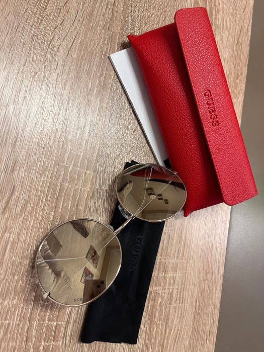 Дамски слънчеви очила Guess