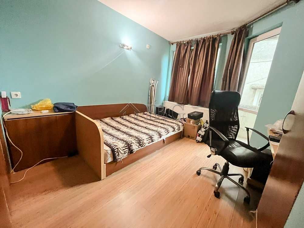Продава се Къща в Русе, Басарбово - 270 кв.м за 1112 €/кв.м - Снимка #8