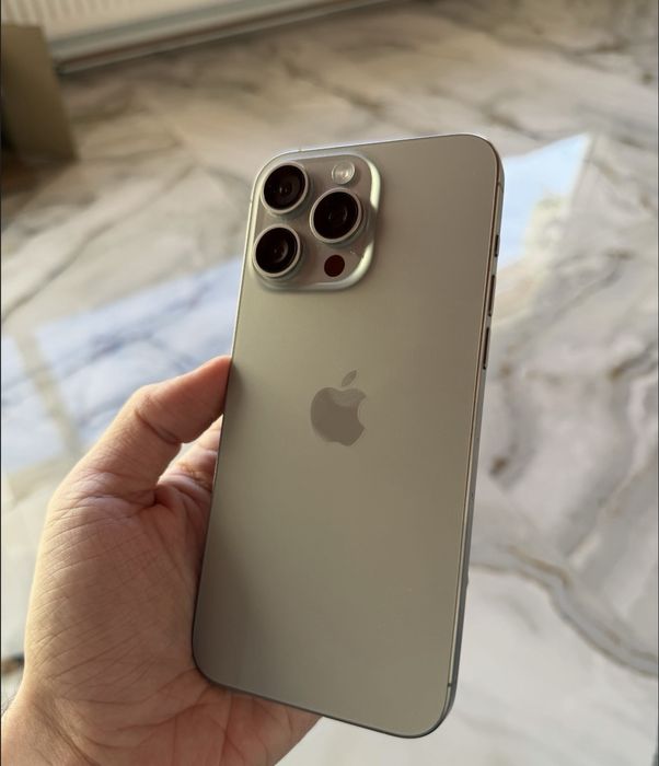 Vând iphone 15 pro max