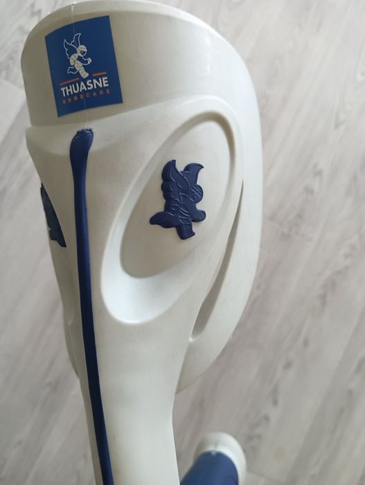 Продам костыль! Новый! THUASNE