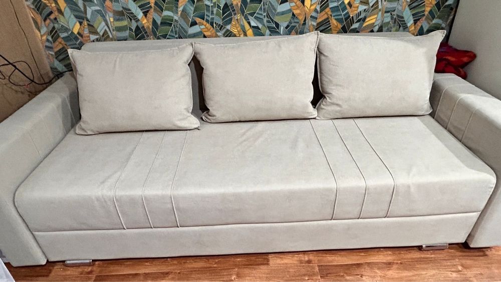 Диван в отличном состояние