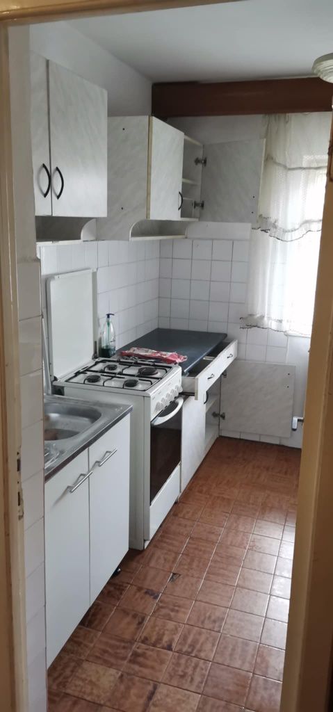Închiriez apartament 2 camere
