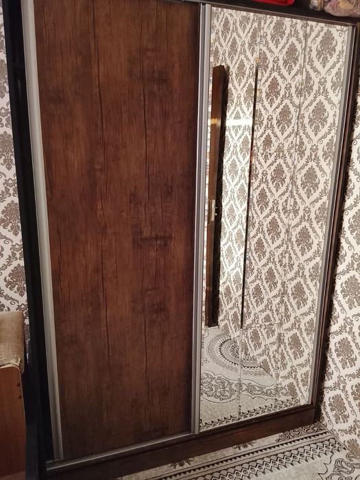 Yotoqxona uchun mebl shkaf