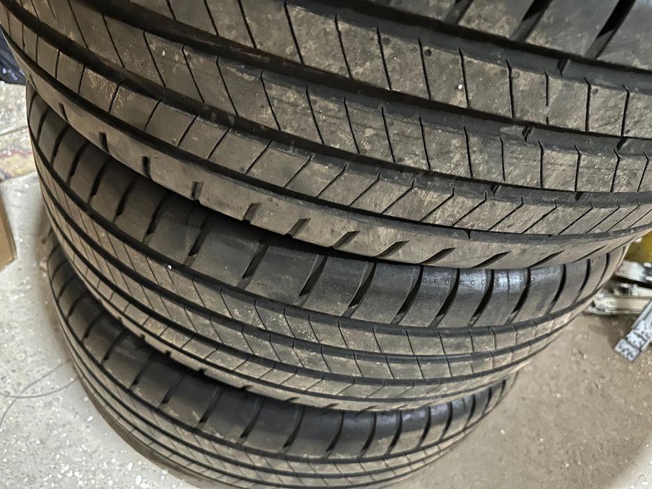 Anvelope Bridgestone 225 65 17
