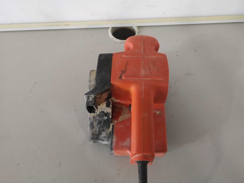 Лентов шлайф - Black & Decker 600W