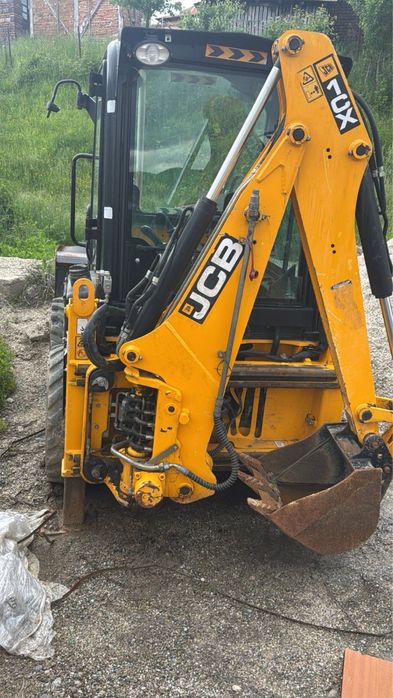 Inchiriez utilaje de constructii