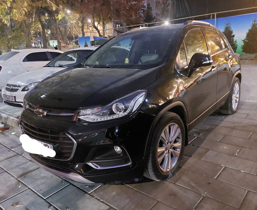 Продаю срочно трекер 1 примьер.  Своя.