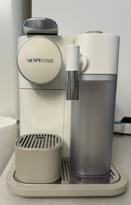 Espressor Gran Latissima alb